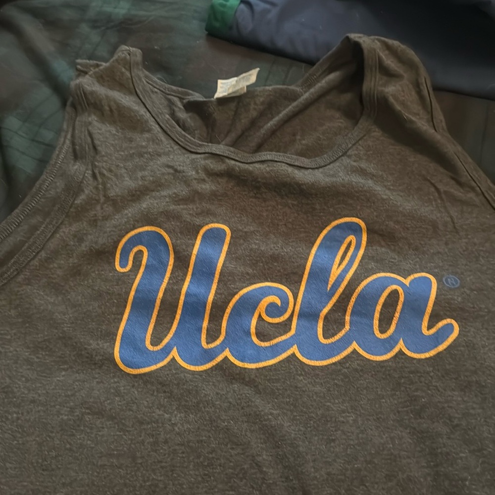 Extra Large Men’s UCLA tank top dark grey heather